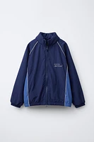 WATER REPELLENT TEXT PRINT HOODED RAINCOAT