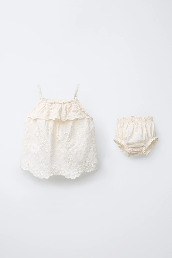 EMBROIDERED FLORAL BLOUSE AND BRIEFS