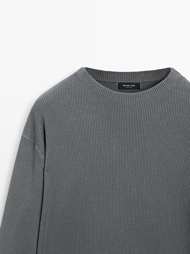 Pull en maille à col montant