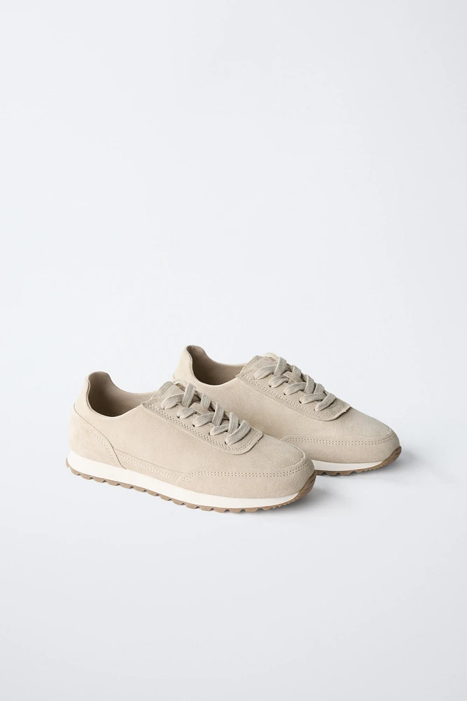 BASKETS EN CUIR