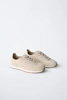 BASKETS EN CUIR