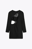 ROBE COURTE CUT OUT