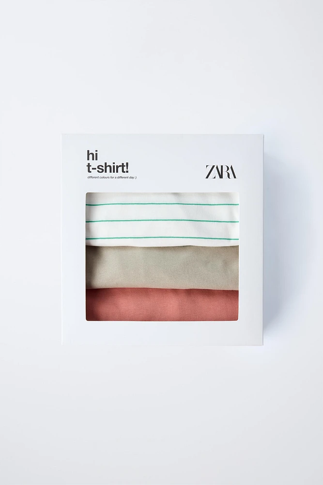 THREE-PACK OF STRIPED AND PLAIN T-SHIRTS