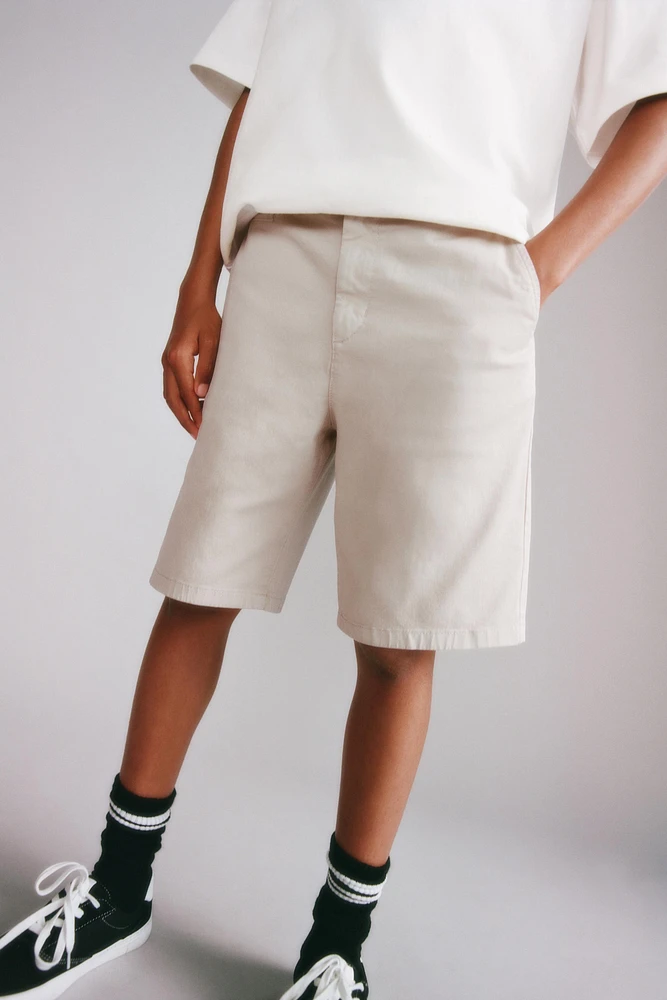 BERMUDA CHINO SLIM FIT BASIQUE