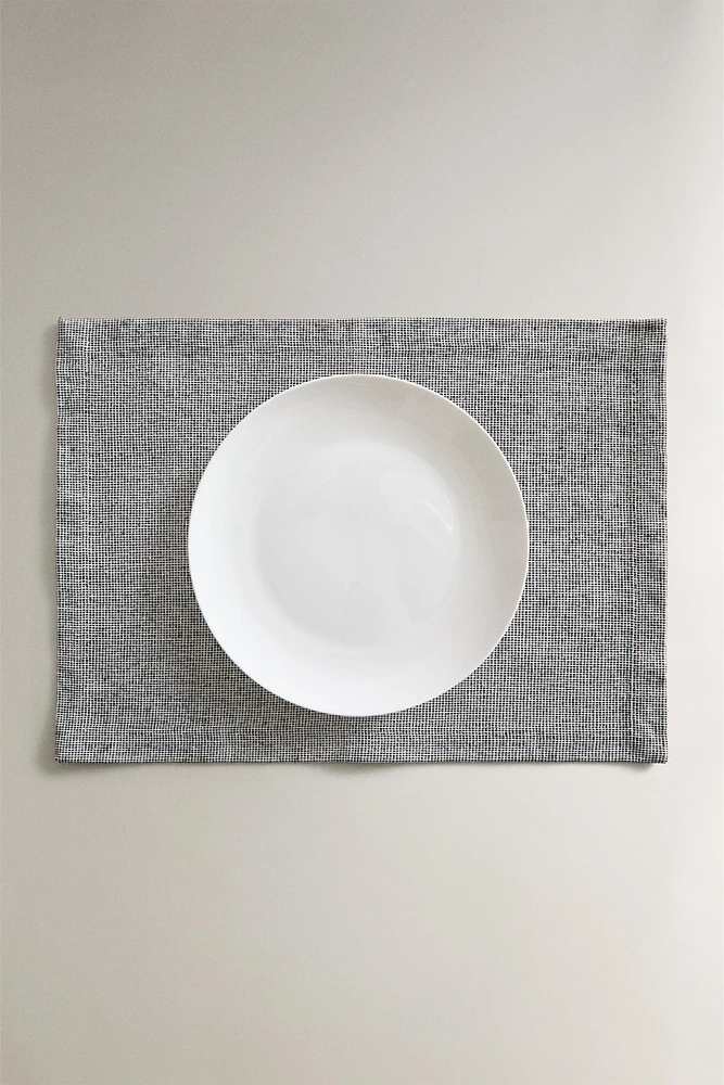 PLAID PLACEMAT