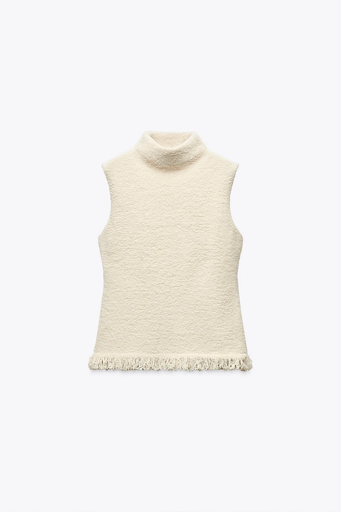 FRINGED KNIT TOP
