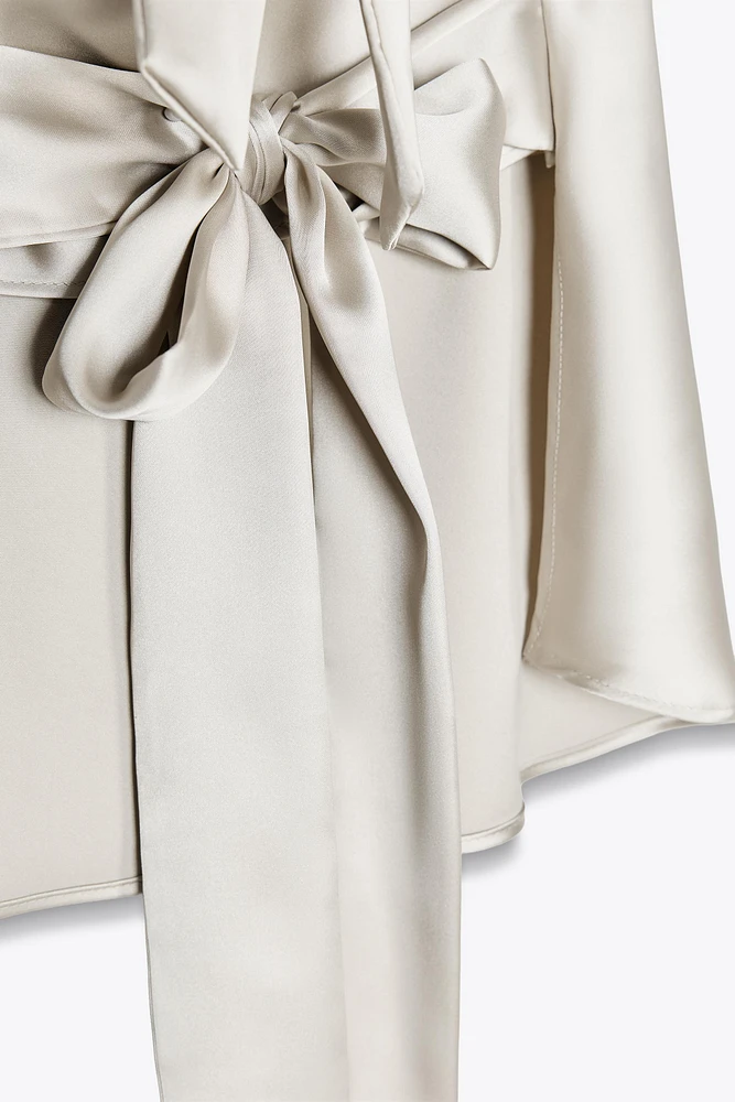 HALTER SATIN EFFECT TOP