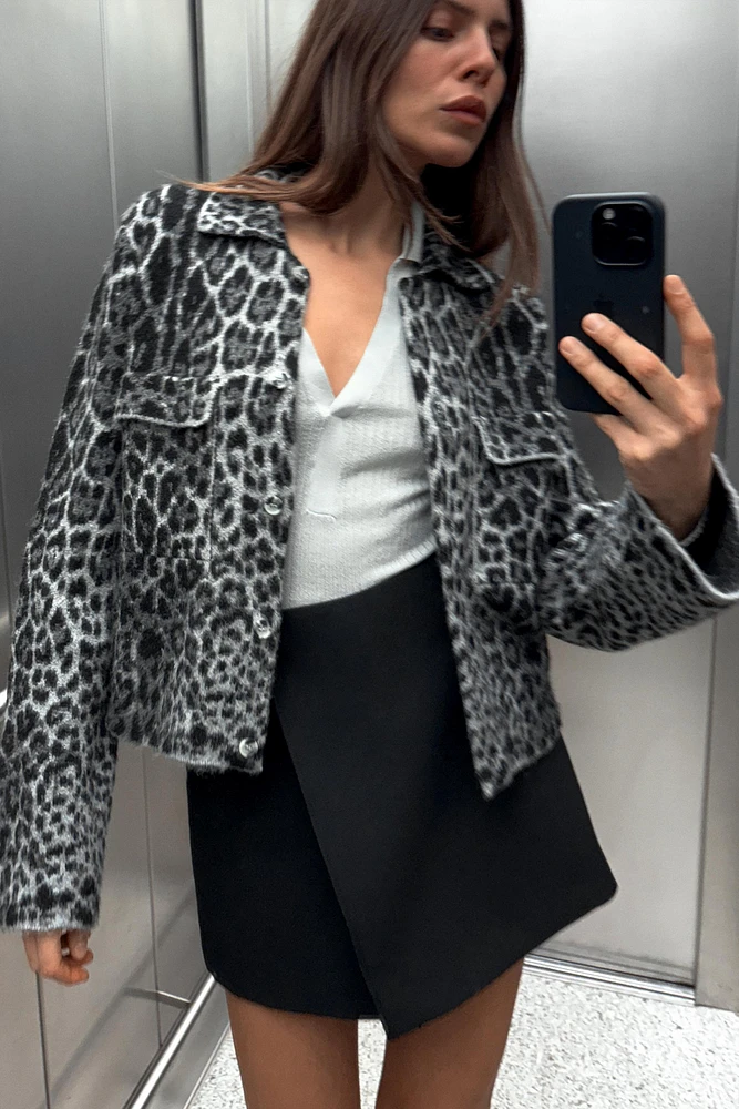 ANIMAL PRINT JACQUARD KNIT CARDIGAN
