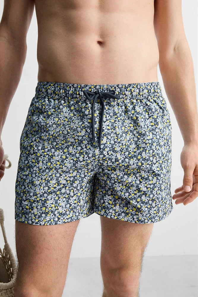 MAILLOT DE BAIN COURT À IMPRIMÉ FLORAL