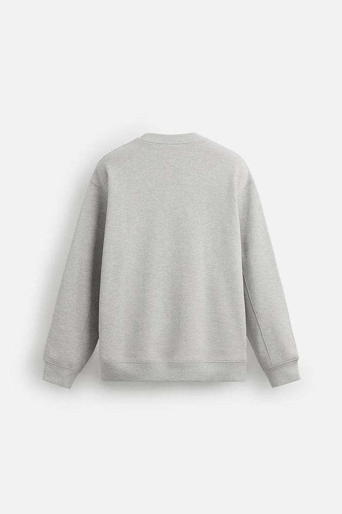 TEXT PATCH SWEATSHIRT