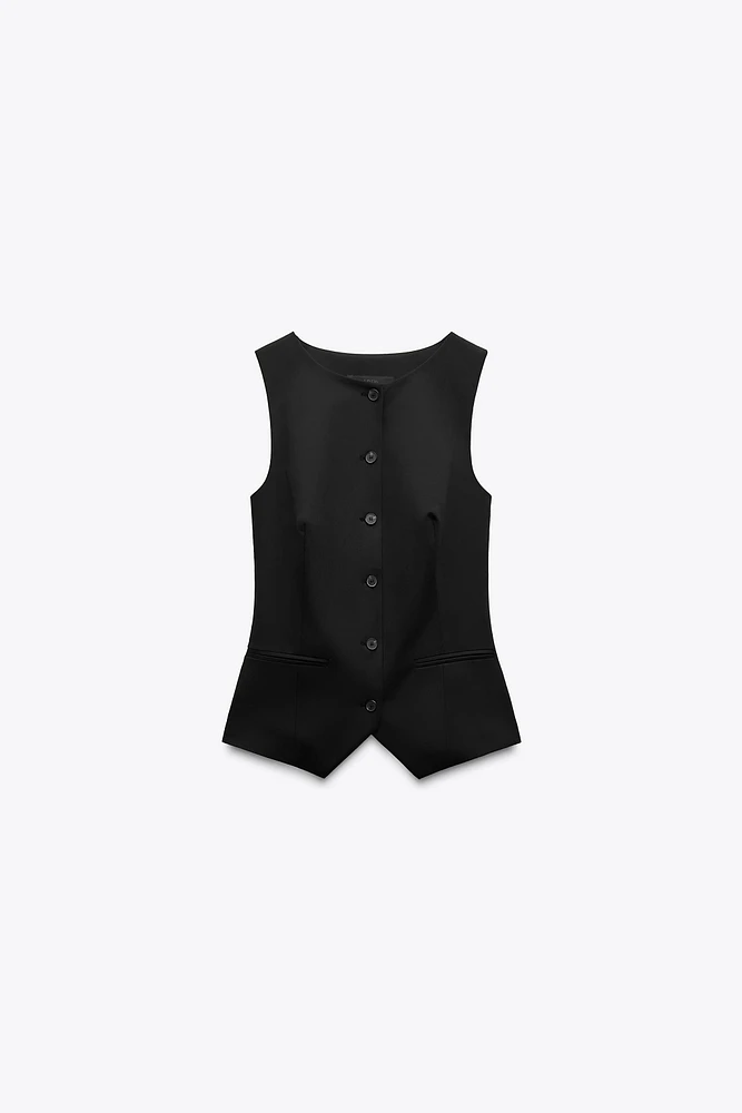 FITTED VEST