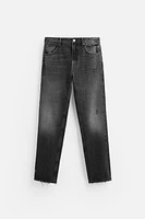 RIPPED STRAIGHT FIT JEANS