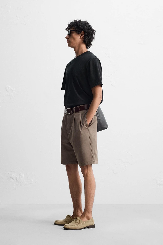 SLIM FIT MEDIUM WEIGHT T-SHIRT