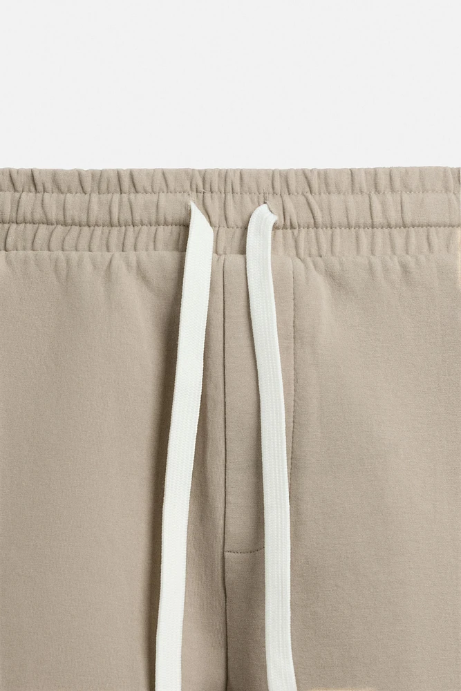 REGULAR FIT JOGGER SHORTS