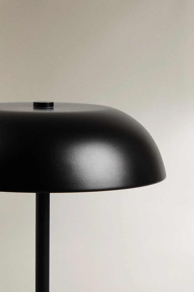 MONOCHROME TOUCH TABLE LAMP