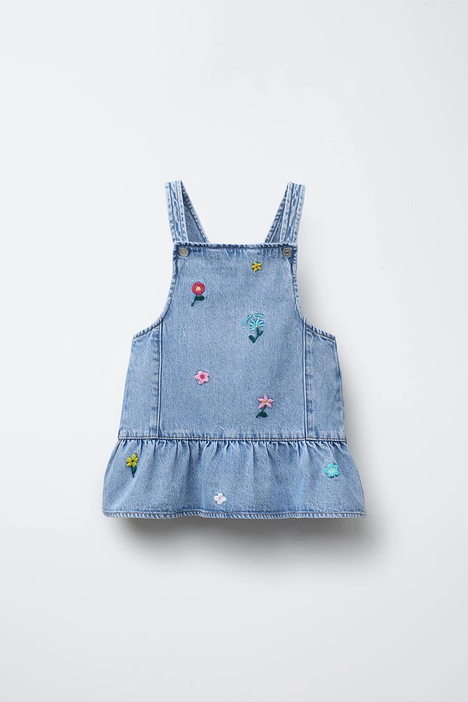 ROBE-SALOPETTE EN DENIM FLEURS BRODÉES