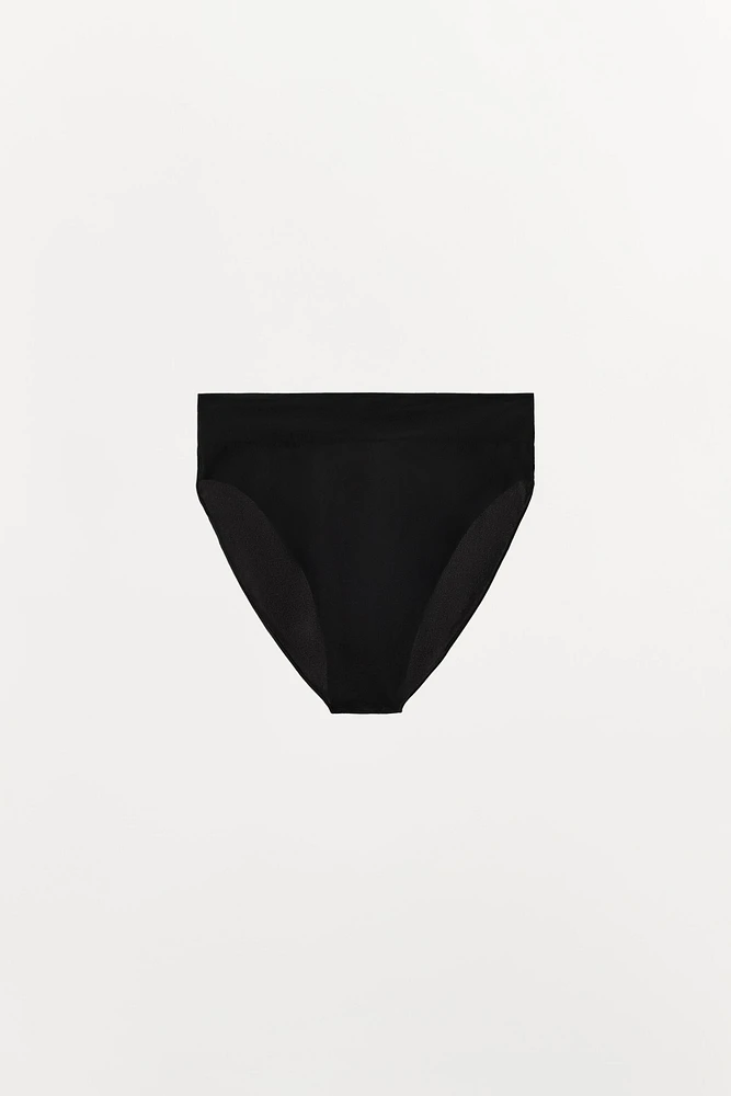 HIGH-WAISTED PANTIES