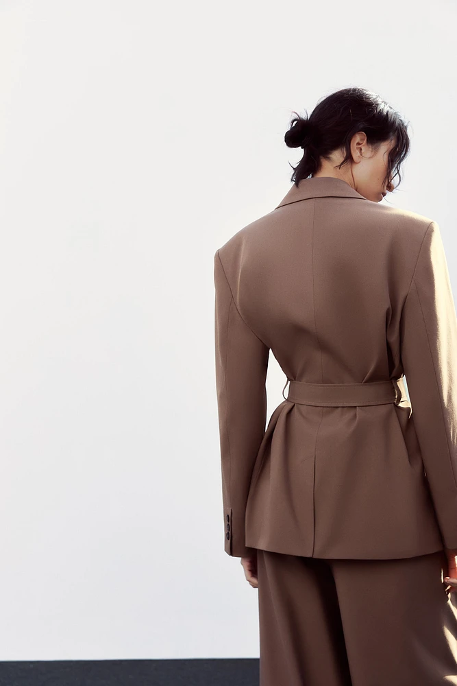 BELTED BLAZER