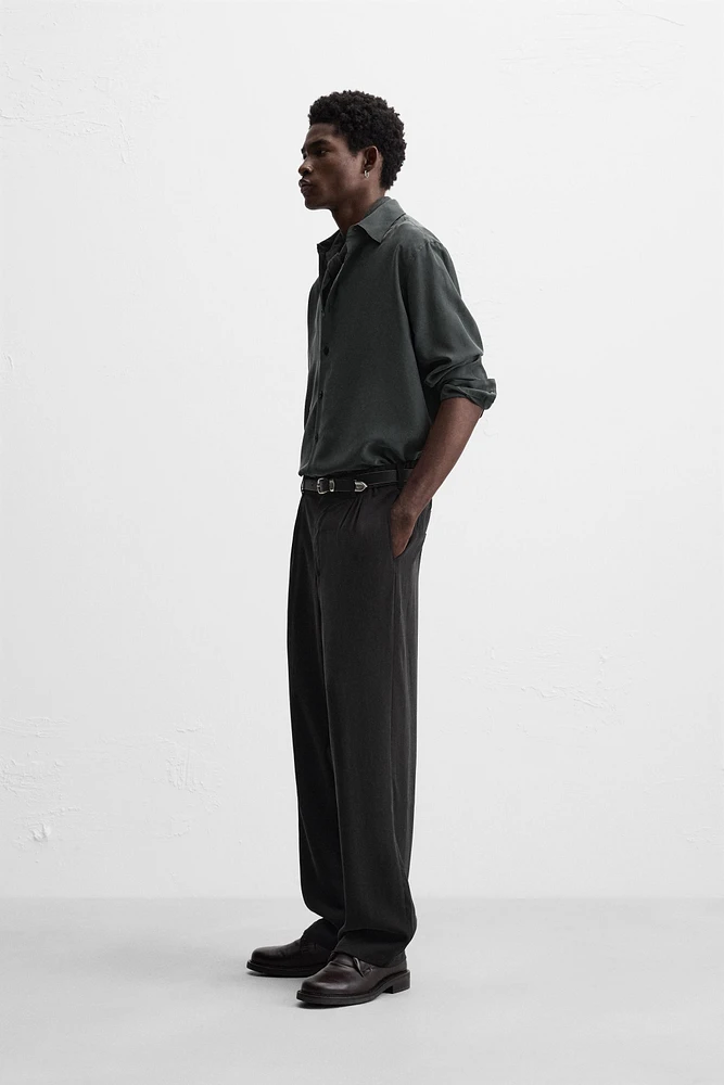 FLOWY PLEATED PANTS