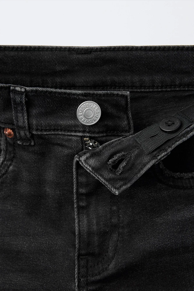 SKINNY FIT JEANS