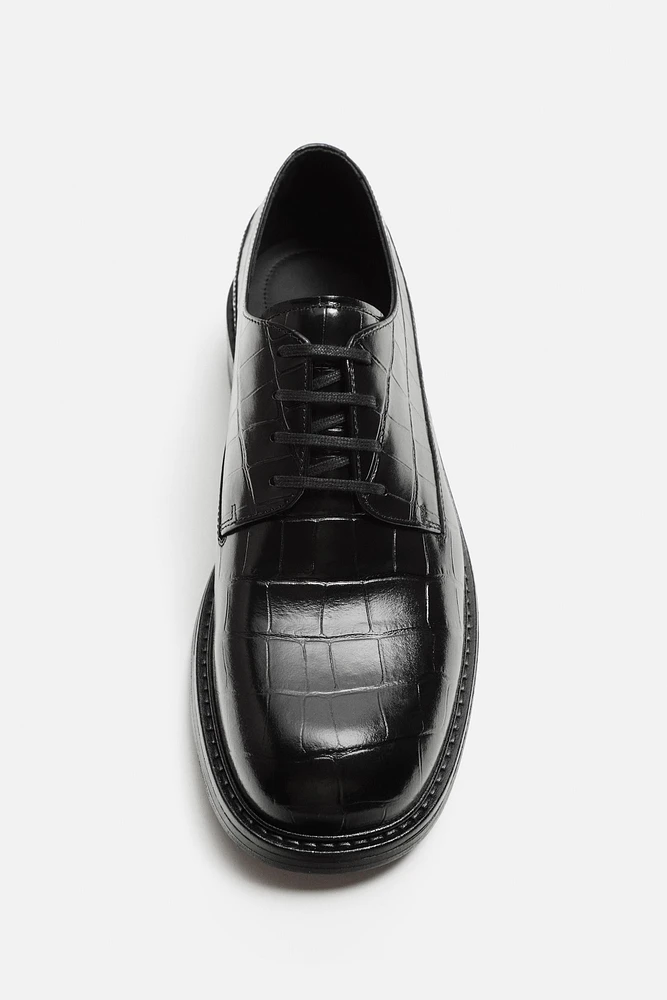 EMBOSSED LEATHER SHOE