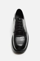 EMBOSSED LEATHER SHOE