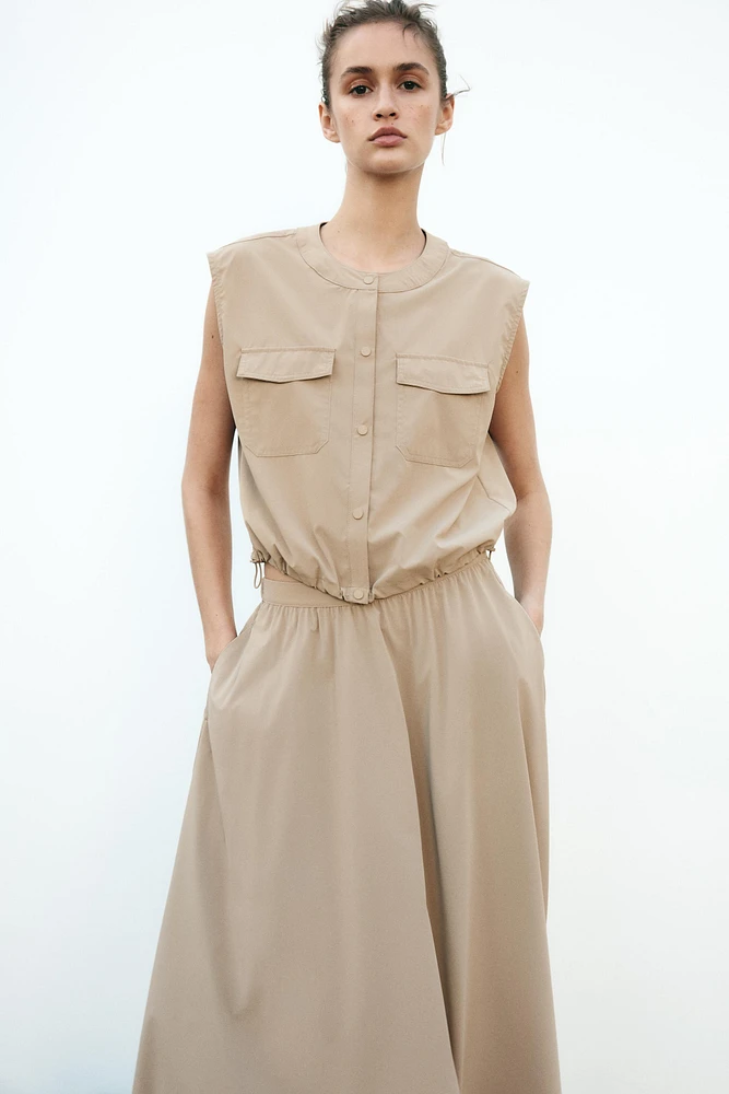 SHORT ELASTIC HEM VEST