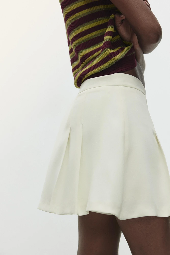 PLEATED SHORTS