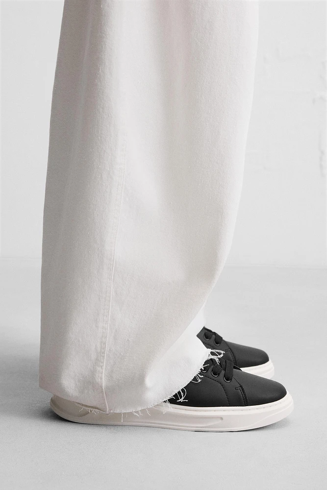 CHUNKY SNEAKERS