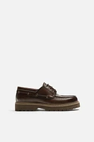 EMBOSSED BOAT SHOES