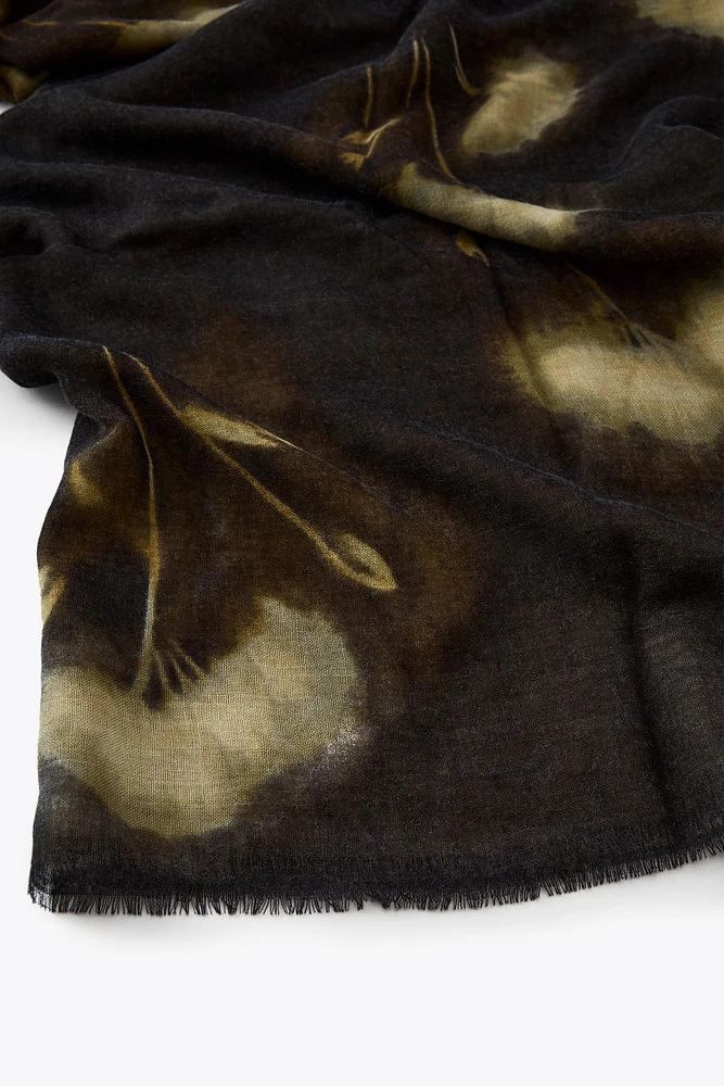 FLORAL PRINT SCARF