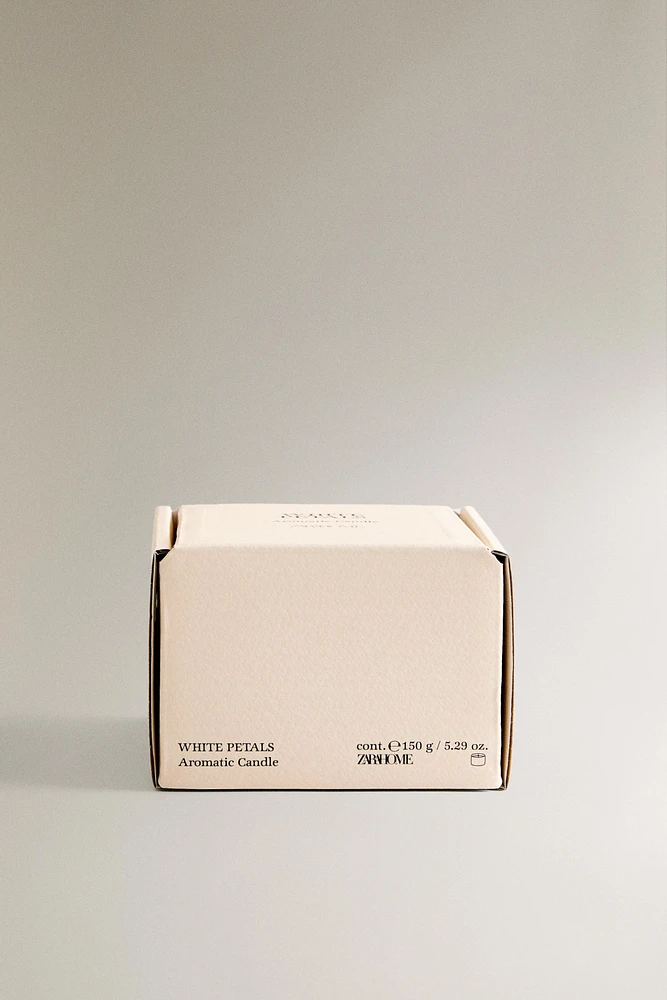 (150 G) WHITE PETALS SCENTED CANDLE