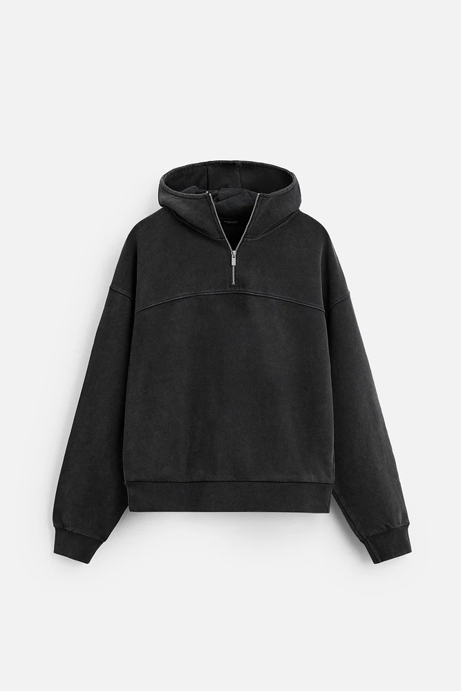 SWEAT DÉLAVÉ À COL ZIPPÉ