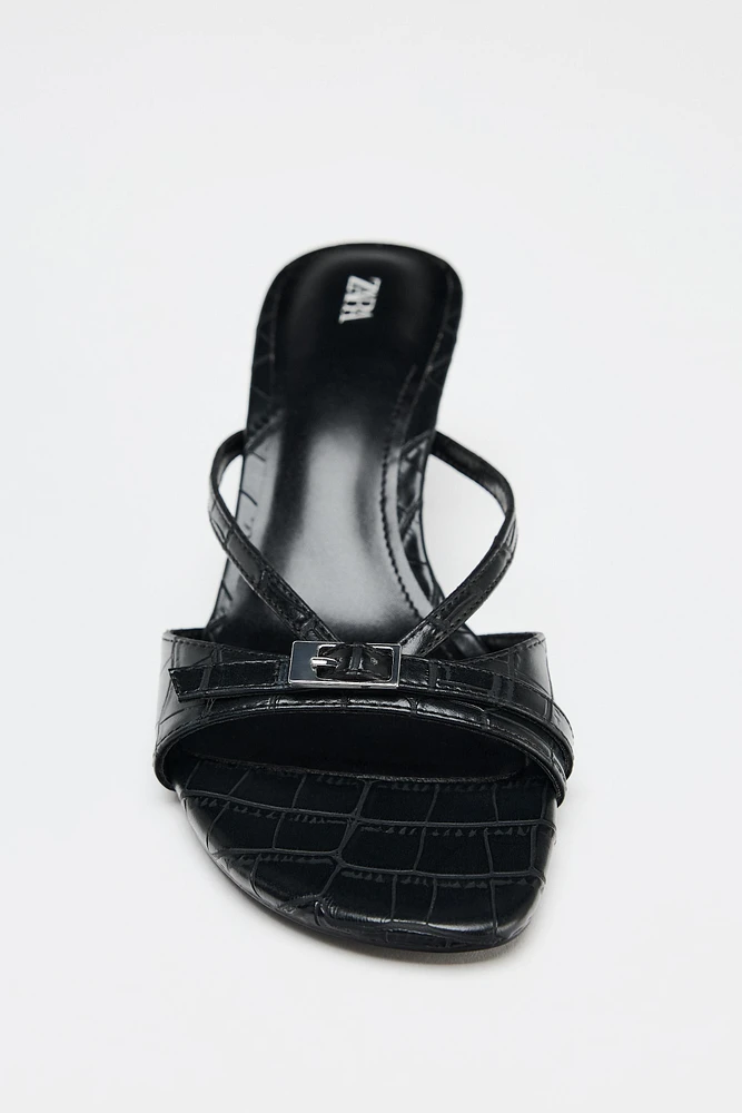 TEXTURED BUCKLE HEEL SANDALS