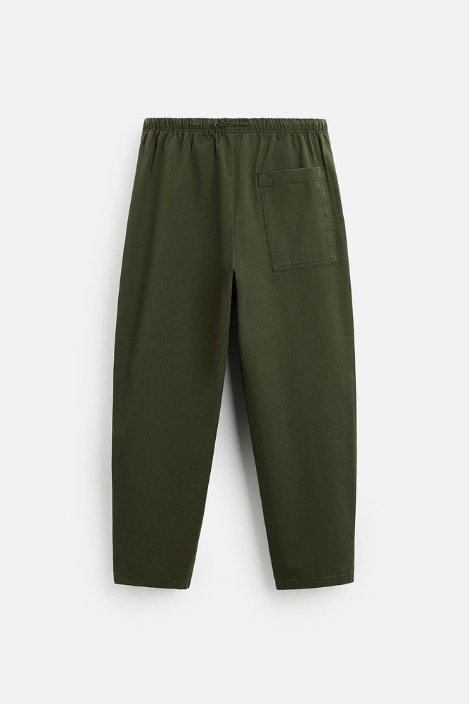 PANTALON COUPE CAROTTE