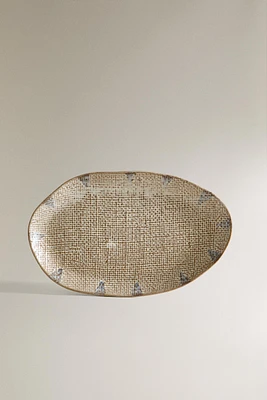TEXTURED STONEWARE SOAP DISH