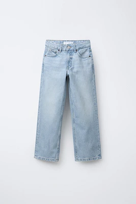STRAIGHT LEG JEANS