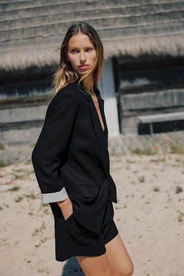 HIGH-WAISTED LINEN SHORTS