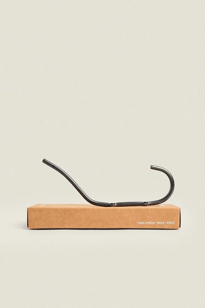 PACK OF LARGE DARK METAL HOOKS
