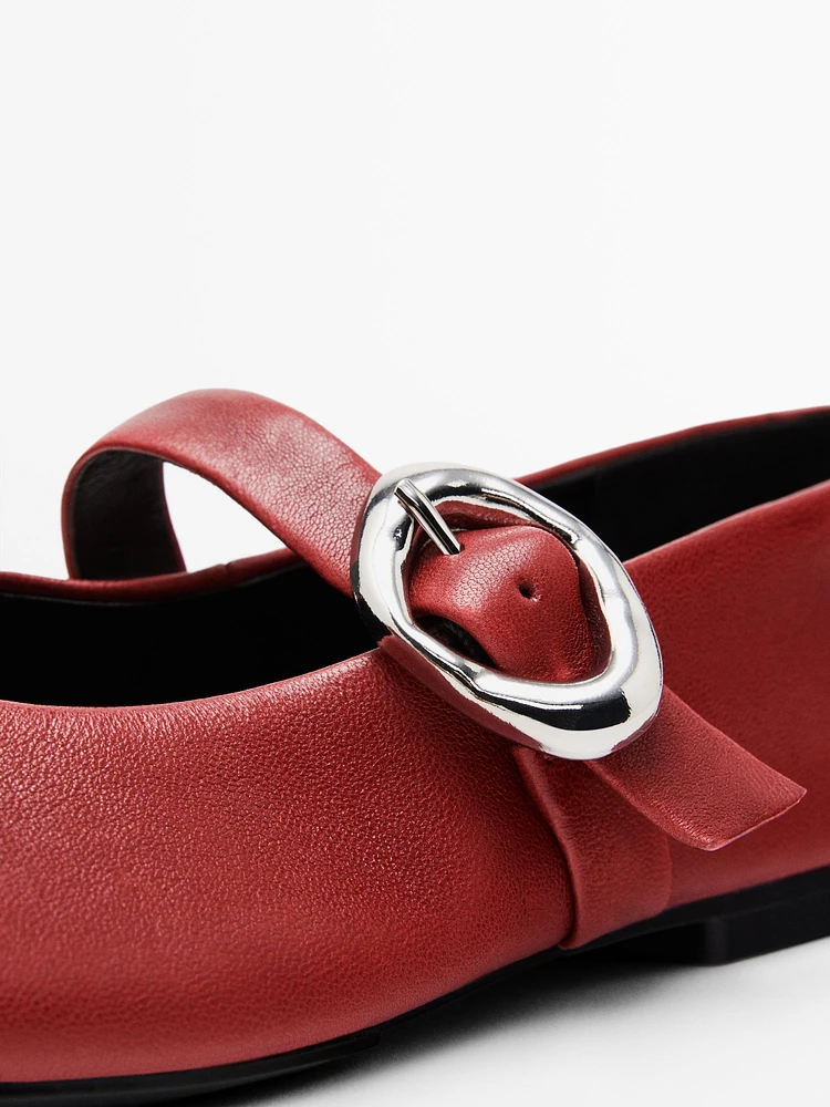 Ballerines en cuir avec boucle