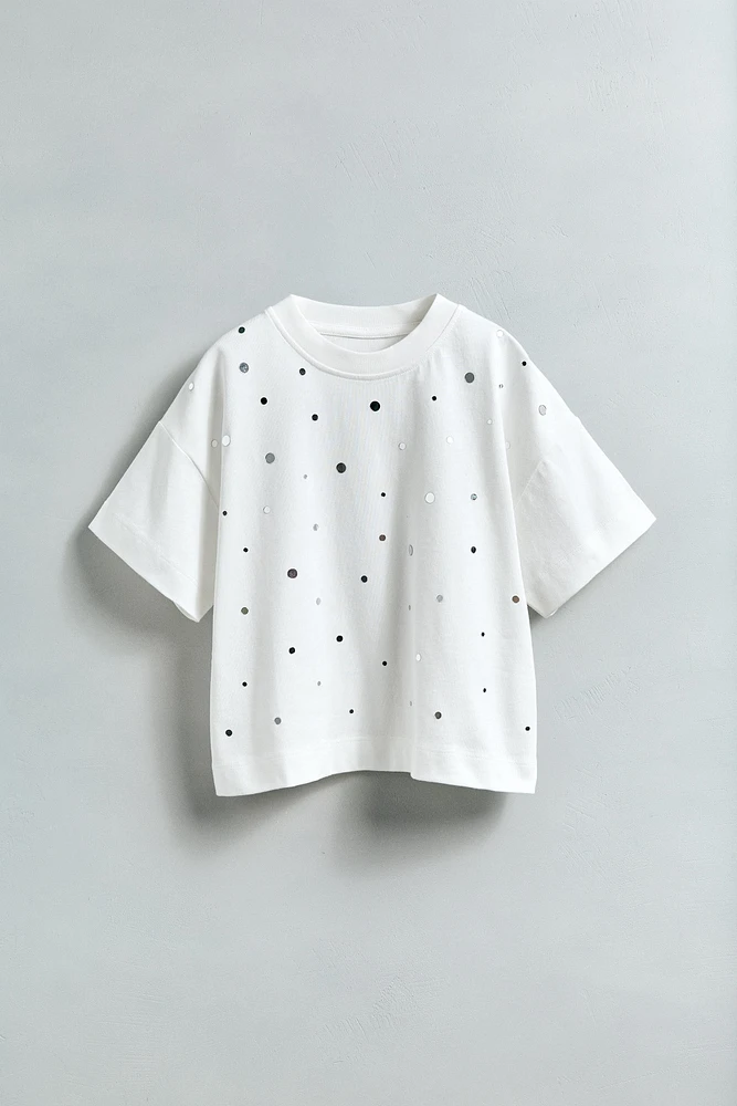 T-SHIRT À APPLICATIONS