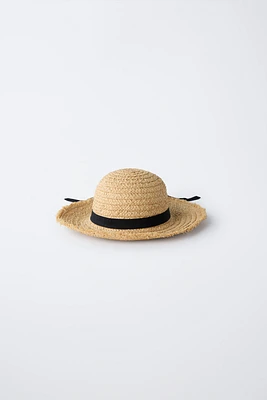 FRAYED RAFFIA BOATER HAT