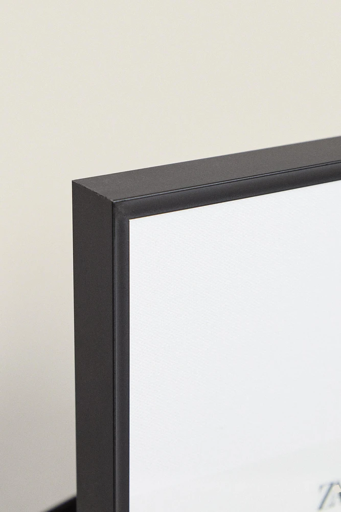 BLACK METAL PICTURE FRAME