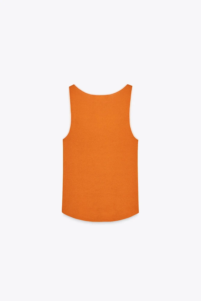 CONTRAST TRIM KNIT TOP