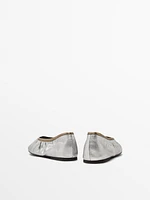 Gathered metallic ballerinas