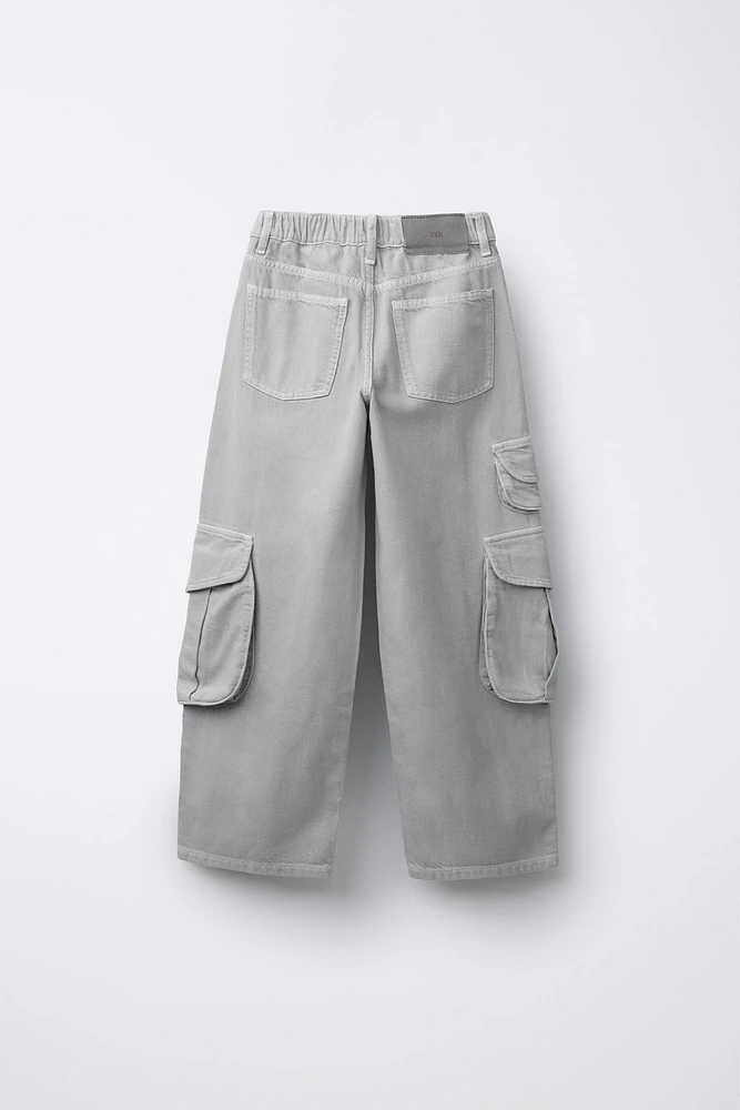 CARGO JEANS WITH POCKETS