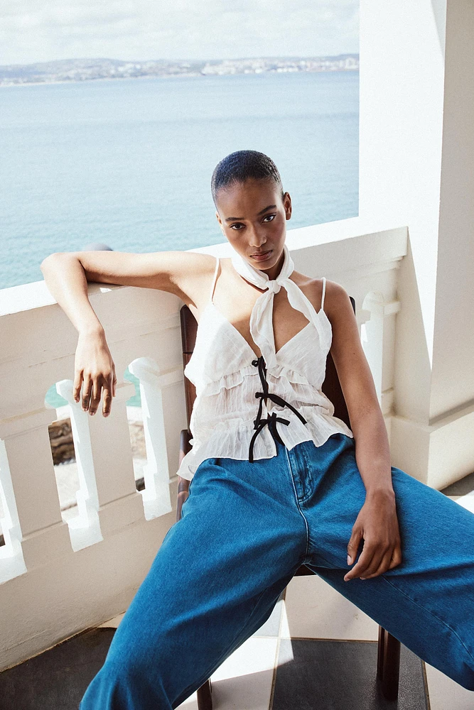 CONTRAST TIE TOP