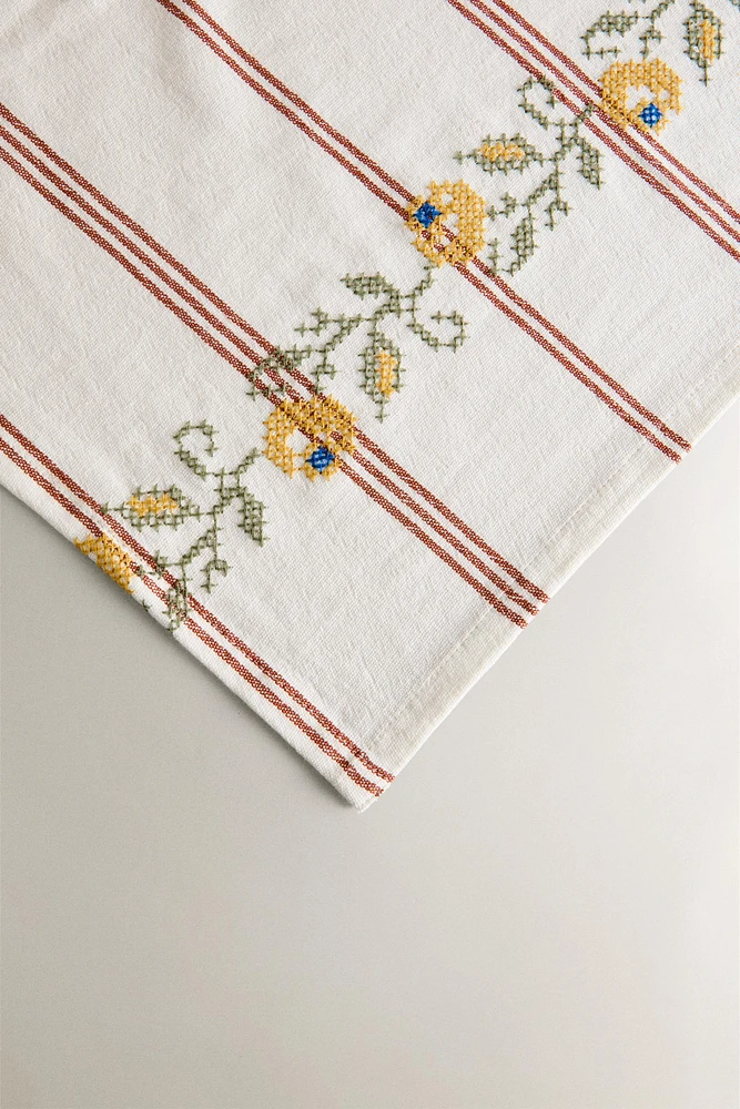 CROSS STITCH TABLECLOTH WITH FLORAL EMBROIDERY