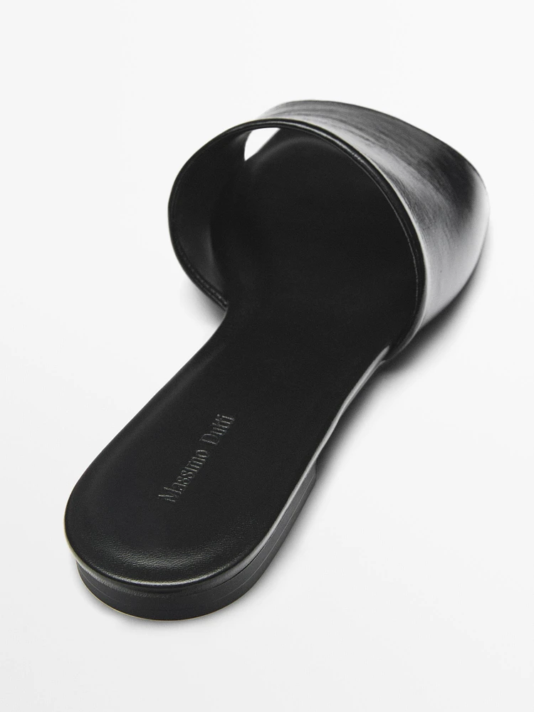 Leather vamp sandals