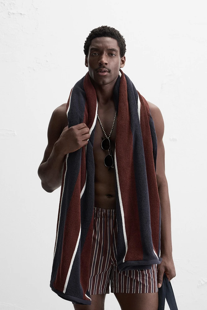 STRIPED BEACH TOWEL